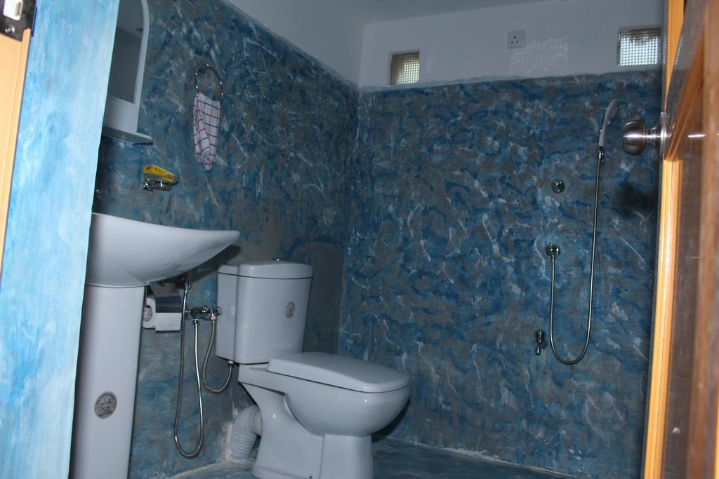 Abberny Villa Midigama East Habitación foto